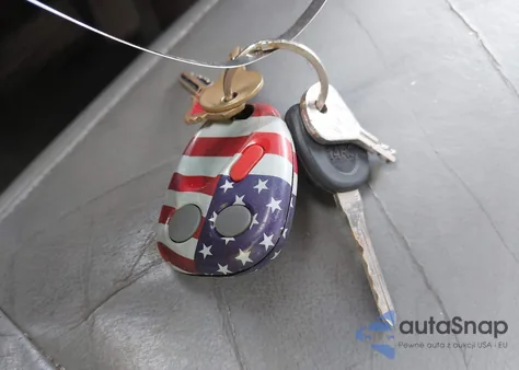 2004 Chevrolet Silverado 1500 Z71 из США, поврежденный, VIN 2GCEK13T041297616